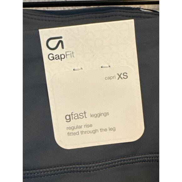 NWT GapFit GFast Capri Leggings Regular Rise Size XS - Picture 2 of 4